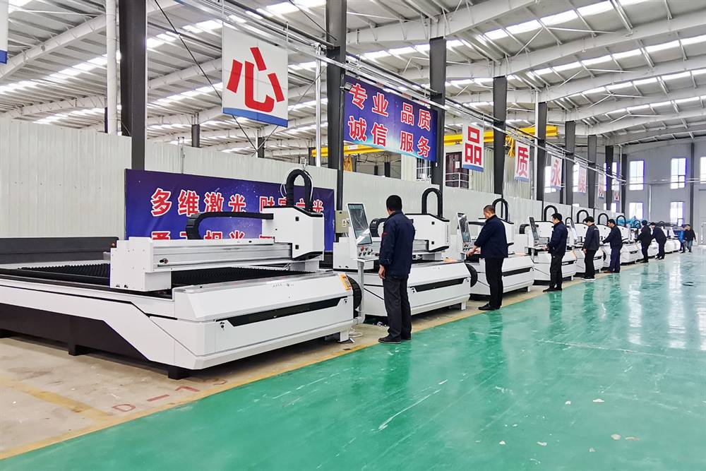 Dowell Laser fiber laser cutting machines in the production workshop
